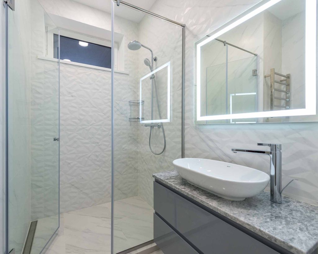 custom glass showers, shower glass doors, custom bathroom glass